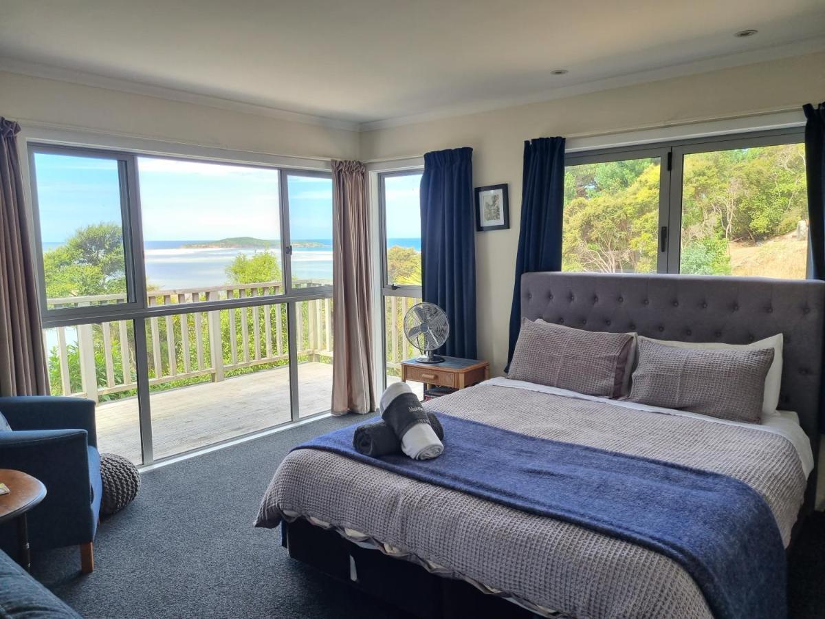 Tree House Apartment Taieri Mouth Luaran gambar